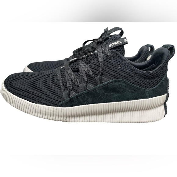 Sorel Out n About lll Plus Waterproof Sneaker Womens Size 9 Black - Picture 2 of 12